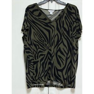 Liz Claiborne Womens 1X Zebra Print V-Neck Top Olive Green Black Short Sleeve
